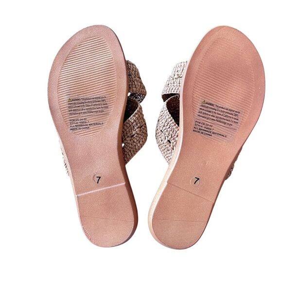 Cross Strap Woven Crochet Flat Sandals - Picture 3 of 3